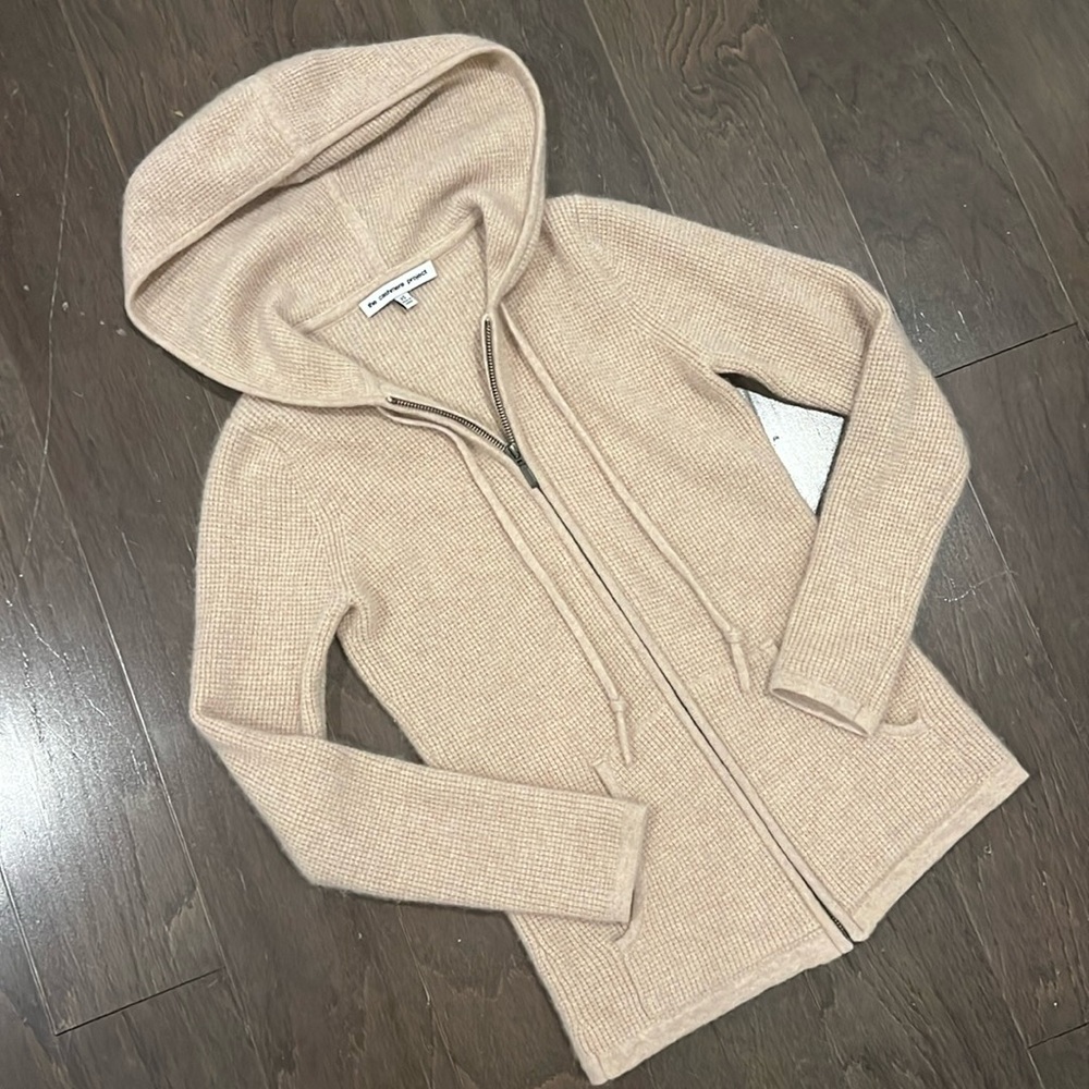 100% cashmere sweater